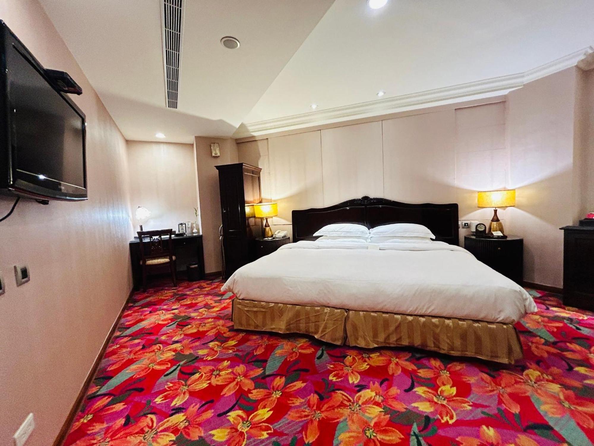 Royal Seasons Hotel Taipei ‧ Nanjing W. Экстерьер фото