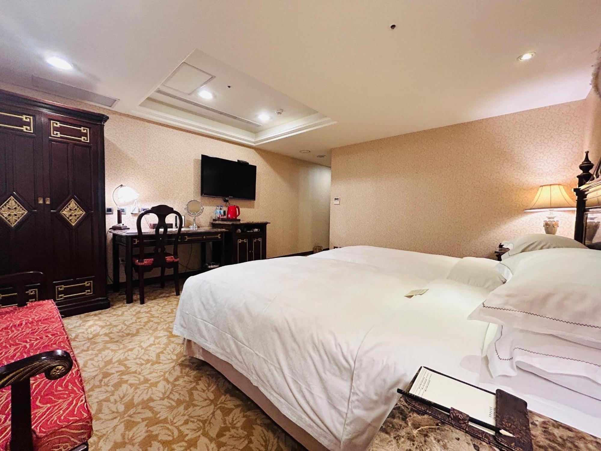 Royal Seasons Hotel Taipei ‧ Nanjing W. Экстерьер фото
