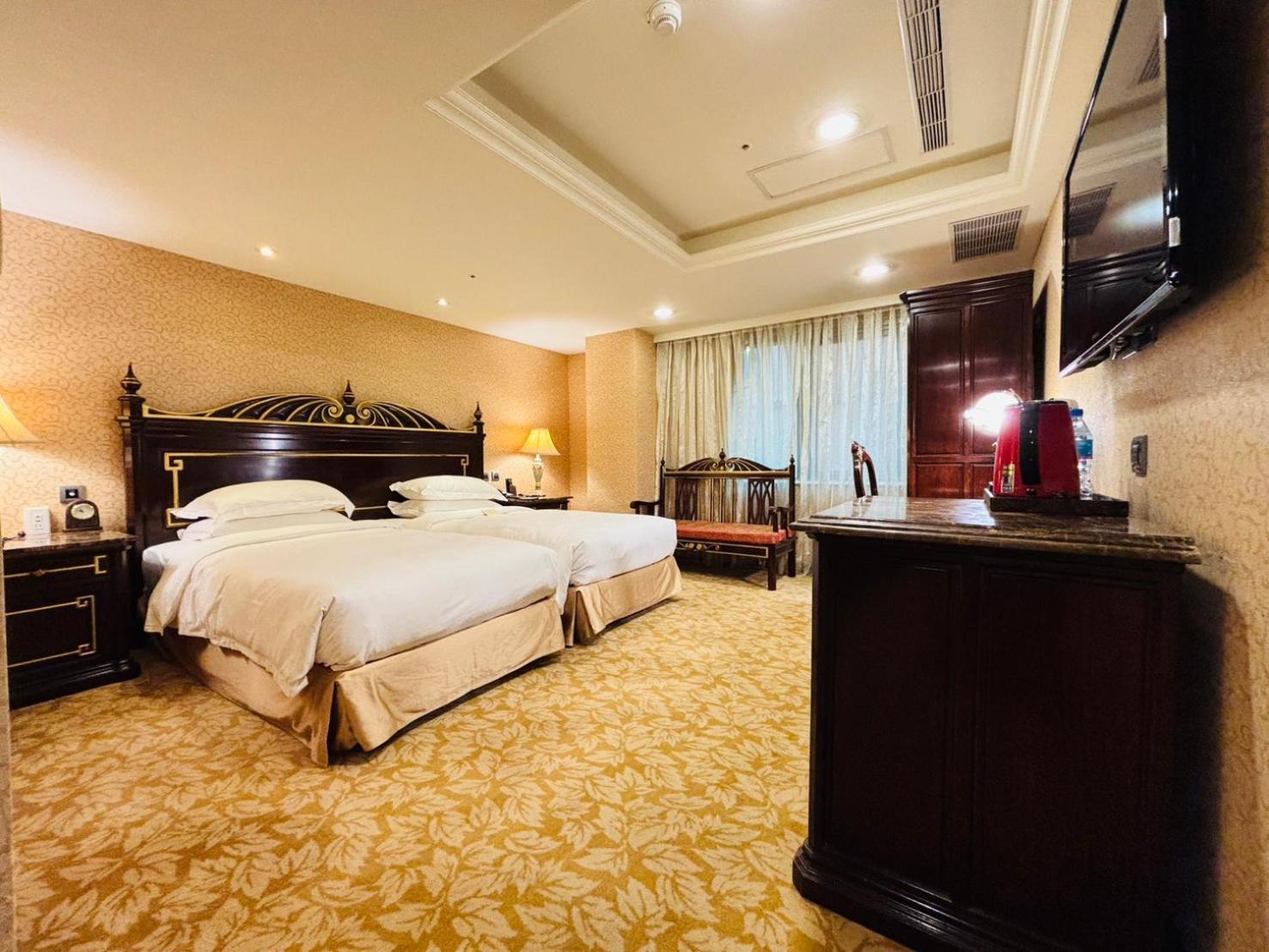 Royal Seasons Hotel Taipei ‧ Nanjing W. Экстерьер фото